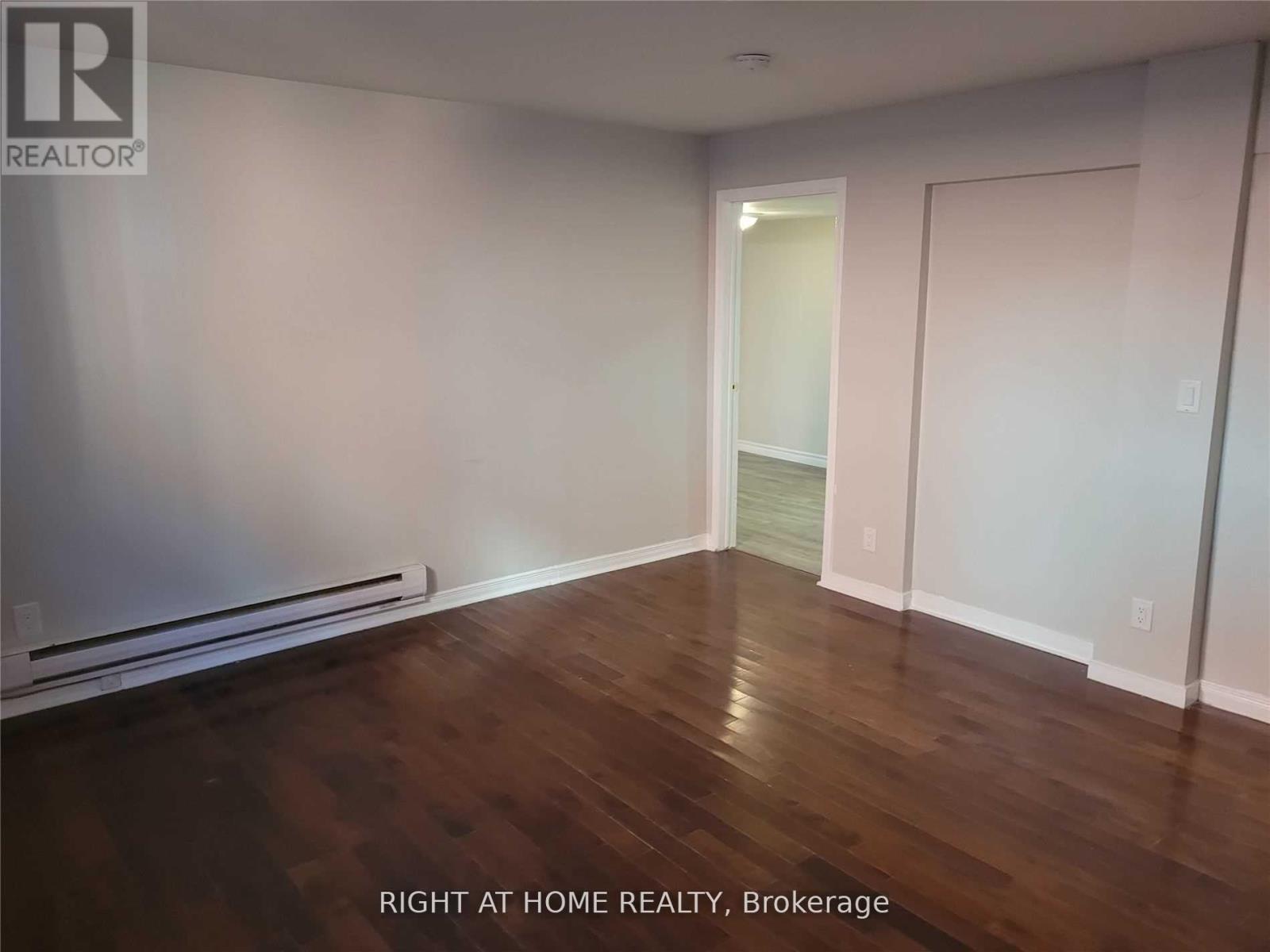 328 Malaga Road, Oshawa, Ontario  L1J 1N7 - Photo 2 - E12864016