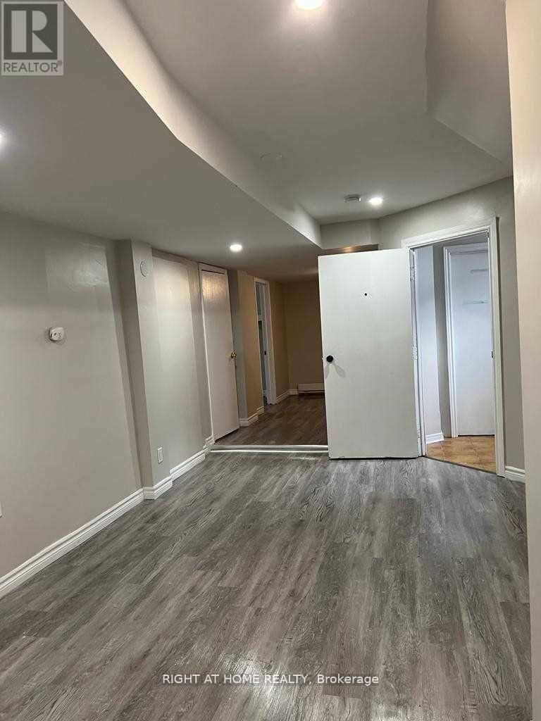 328 Malaga Road, Oshawa, Ontario  L1J 1N7 - Photo 6 - E12864016