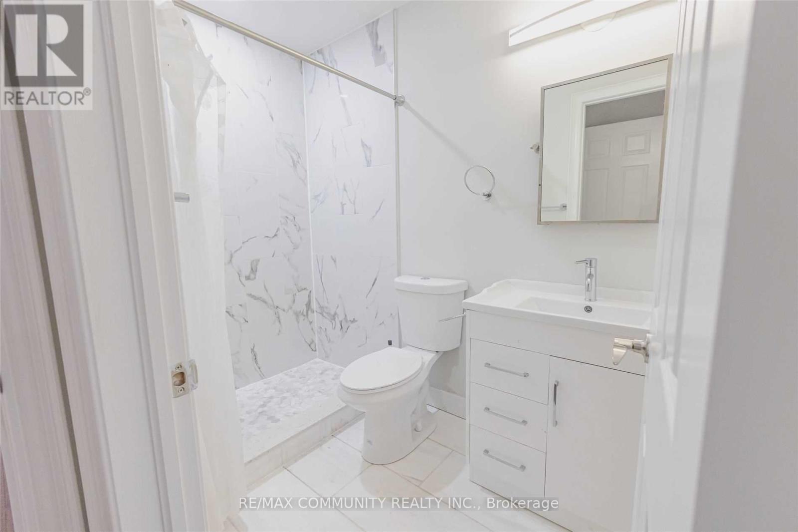 55 Longueuil Place, Whitby, Ontario  L1R 3G9 - Photo 16 - E12864054