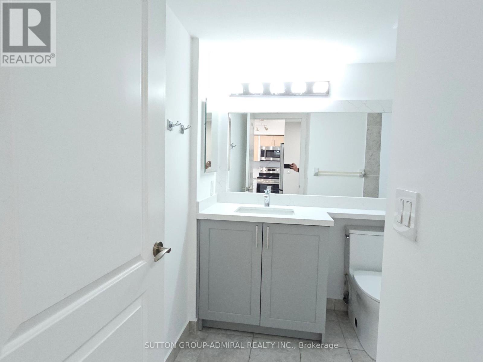 417 - 20 North Park Road, Vaughan, Ontario  L4J 0G7 - Photo 13 - N12864020