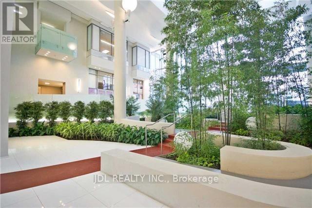 1007 - 9088 Yonge Street, Richmond Hill, Ontario  L4C 0Y6 - Photo 3 - N12864042