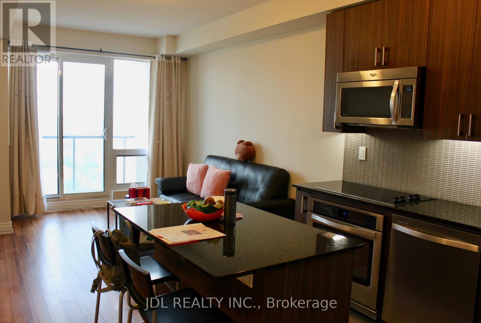 1007 - 9088 Yonge Street, Richmond Hill, Ontario  L4C 0Y6 - Photo 5 - N12864042