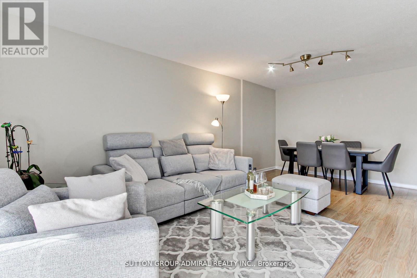 303 - 1 Royal Orchard Boulevard, Markham, Ontario  L3T 3C2 - Photo 19 - N12864072