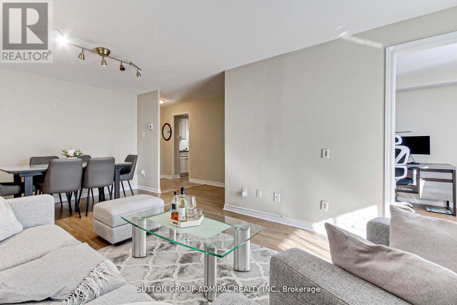 303 - 1 Royal Orchard Boulevard, Markham, Ontario  L3T 3C2 - Photo 20 - N12864072