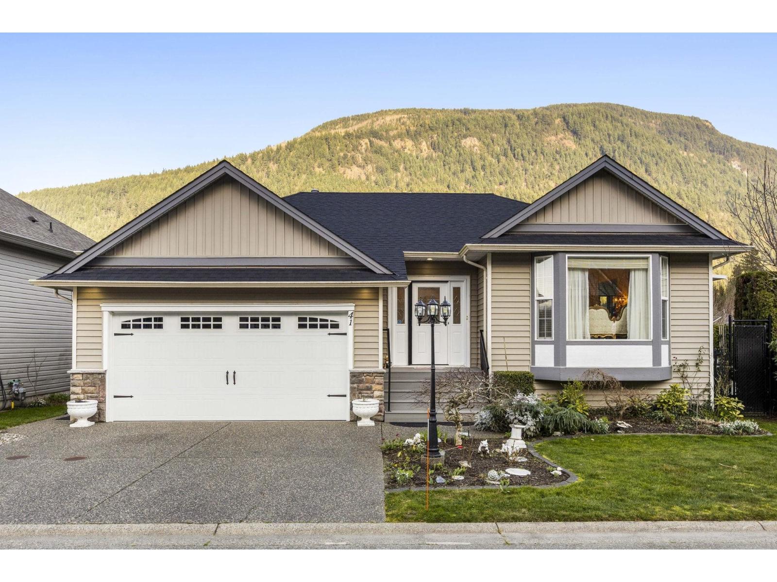 41 349 WALNUT AVENUE|Harrison Hot Springs