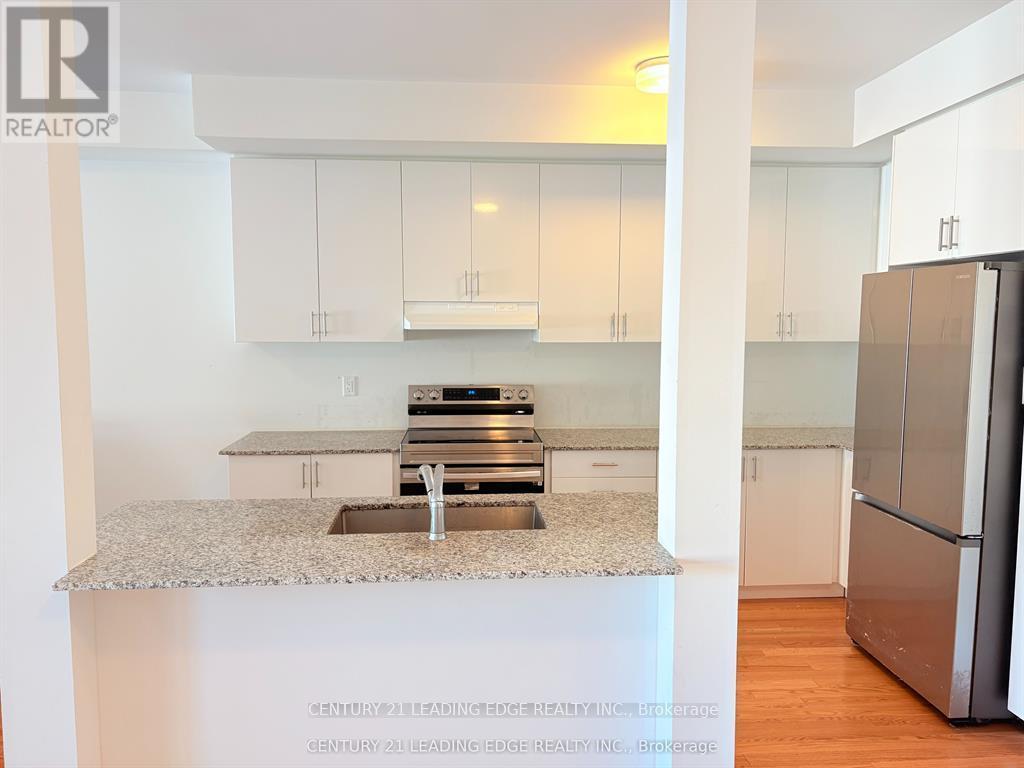 11 Liam Foudy Court, Toronto, Ontario  M1P 0G3 - Photo 6 - E12863696