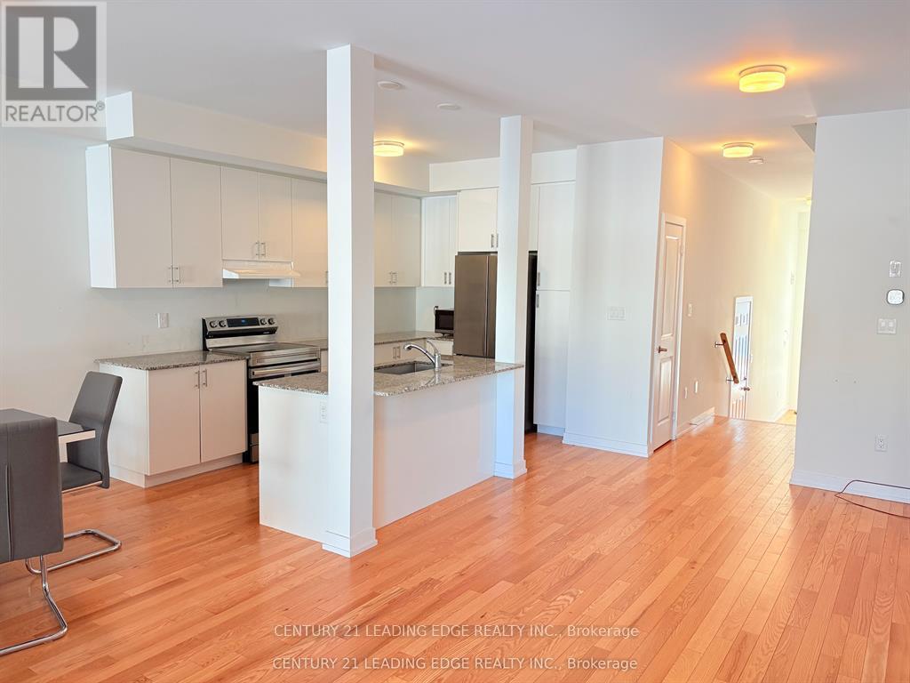 11 Liam Foudy Court, Toronto, Ontario  M1P 0G3 - Photo 4 - E12863696