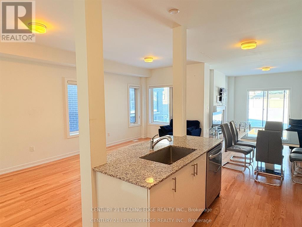 11 Liam Foudy Court, Toronto, Ontario  M1P 0G3 - Photo 10 - E12863696