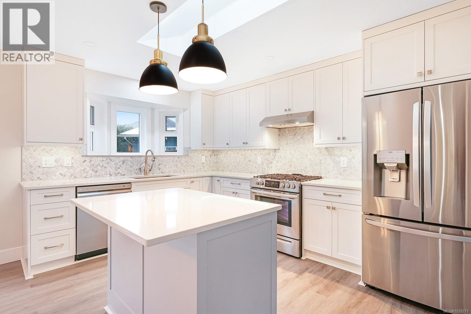 2695 Carstairs Dr, Courtenay, British Columbia  V9N 4A3 - Photo 11 - 1028271