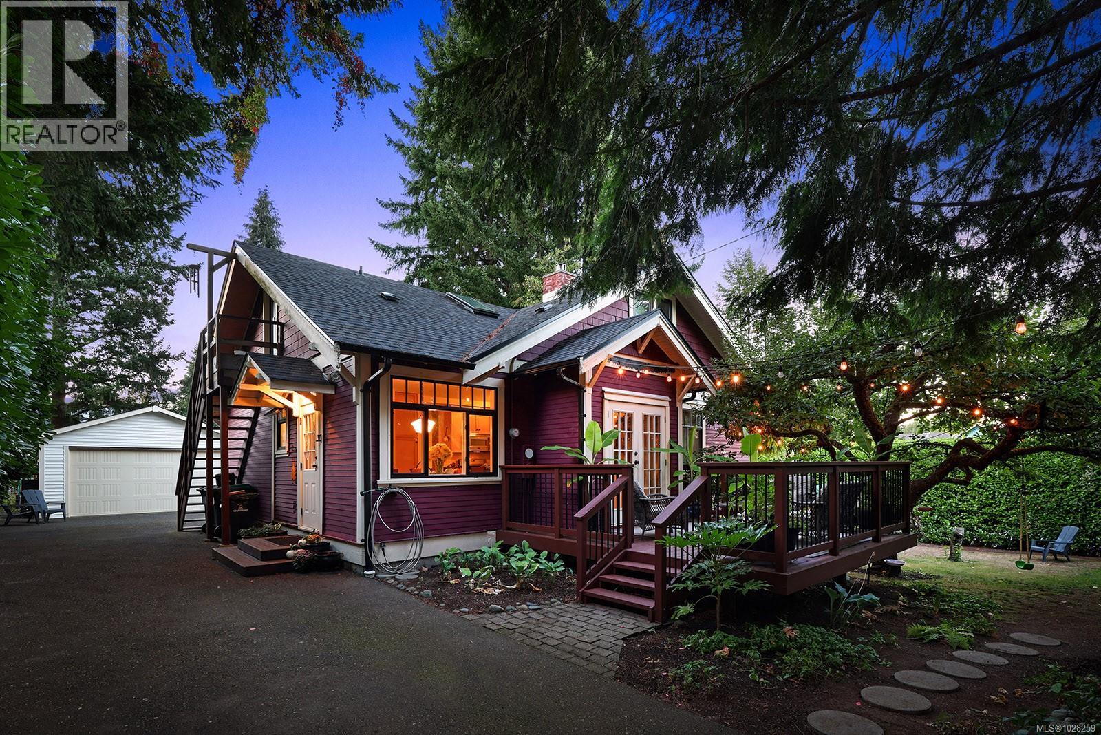 185 Duncan Ave, Courtenay, British Columbia