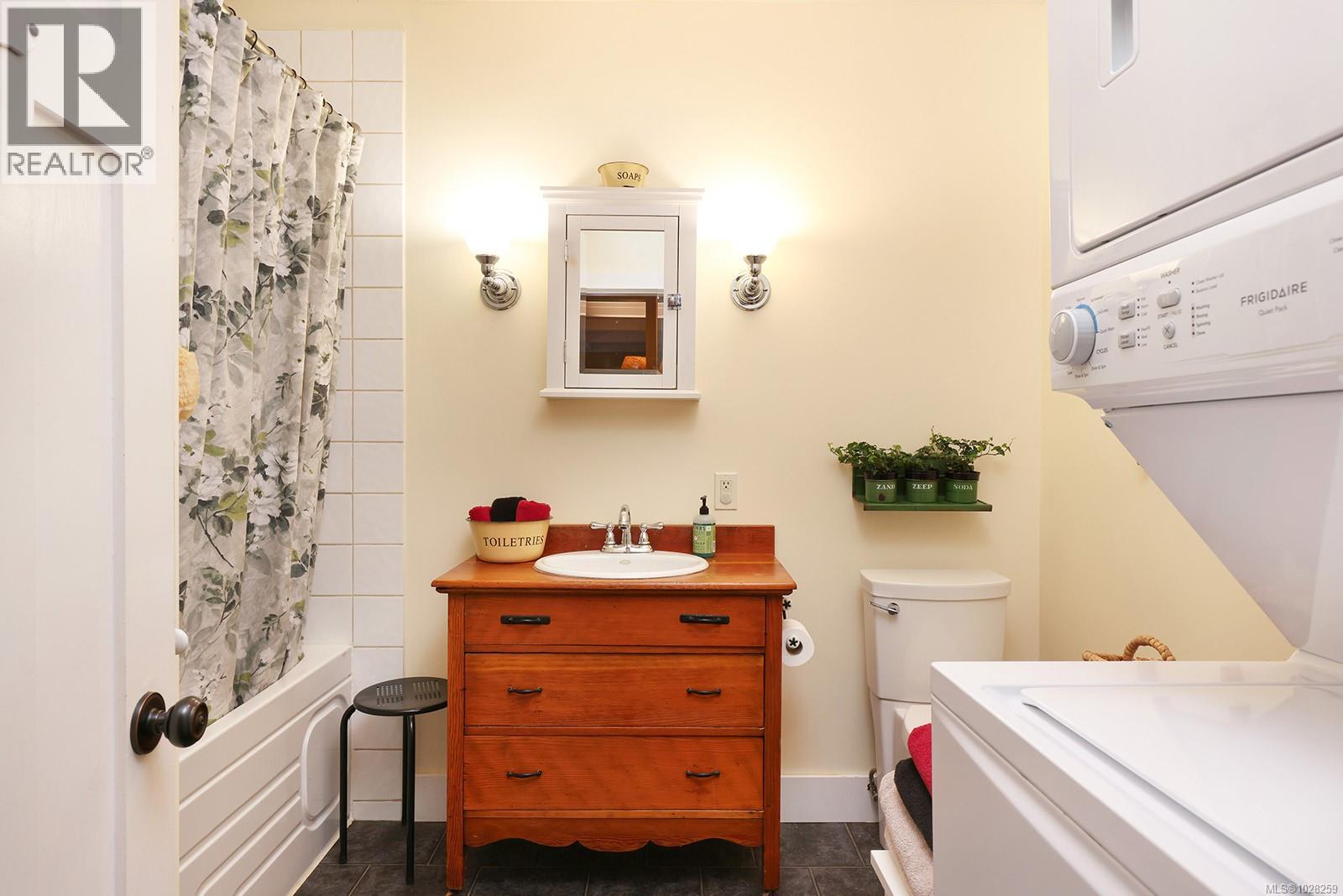 185 Duncan Ave, Courtenay, British Columbia  V9N 2M3 - Photo 26 - 1028259