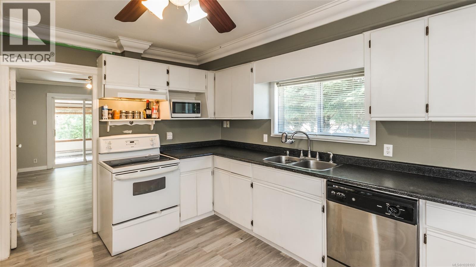 1250 Townsite Rd, Nanaimo, British Columbia  V9S 1M8 - Photo 11 - 1028193