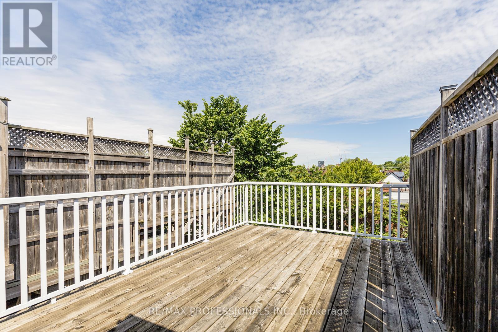 8 Parr Street, Toronto, Ontario  M6J 2E3 - Photo 9 - C12863900