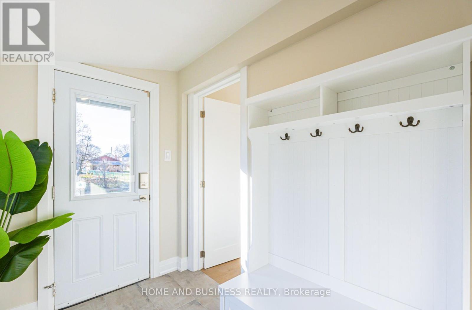 1326 Meredith Avenue, Mississauga, Ontario  L5E 2E7 - Photo 10 - W12864000