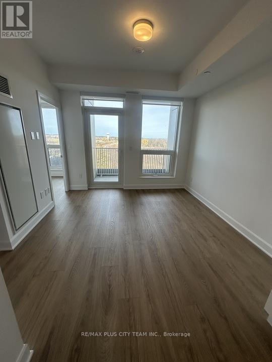 721 - 3240 William Coltson Avenue, Oakville, Ontario  L6H 8C8 - Photo 2 - W12864026