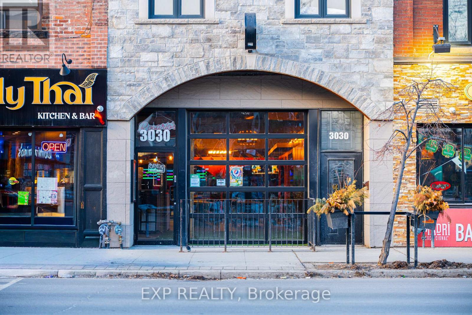 3030 Dundas Street W, Toronto, Ontario  M6P 1Z3 - Photo 2 - W12864040