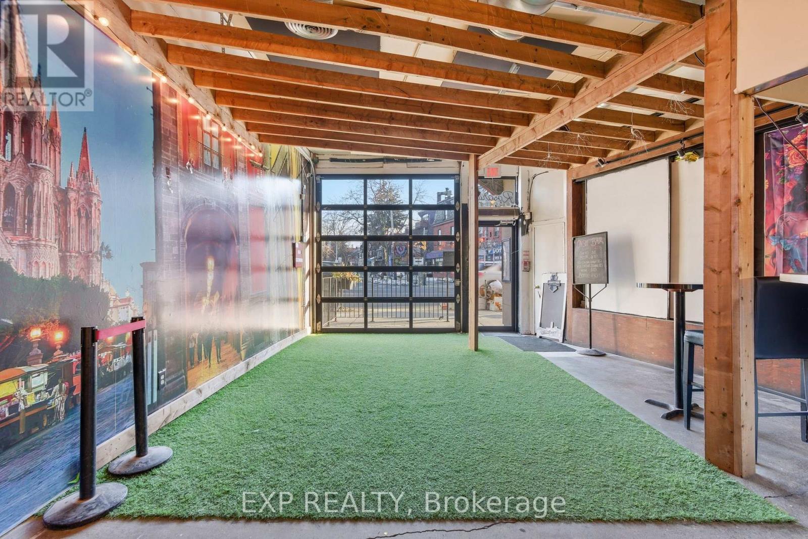 3030 Dundas Street W, Toronto, Ontario  M6P 1Z3 - Photo 6 - W12864040