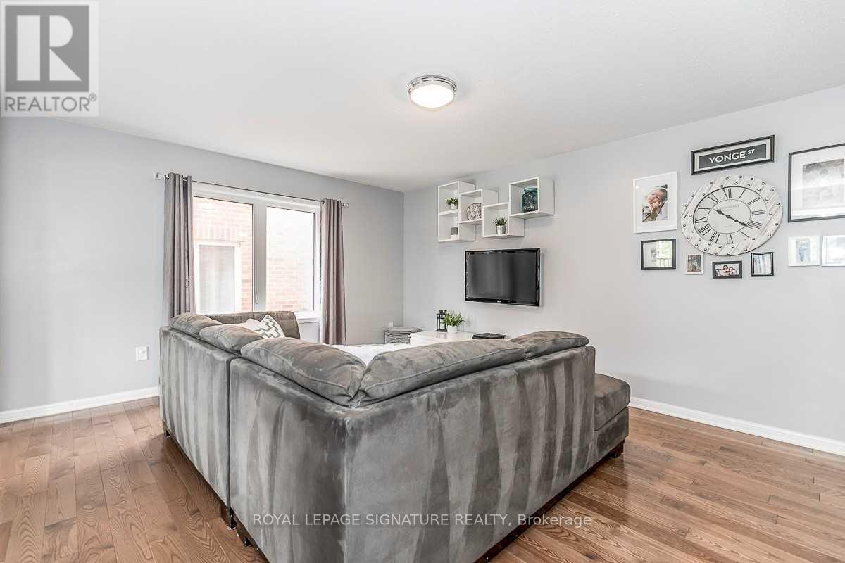 14 Butterworth Road, Brampton, Ontario  L1T 4W8 - Photo 6 - W12864044