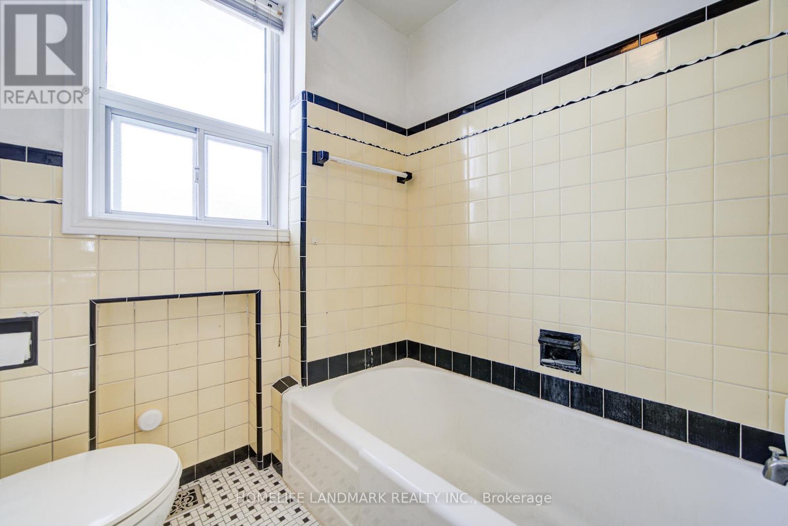 880 Shaw Street, Toronto, Ontario  M6G 3M2 - Photo 29 - W12864048