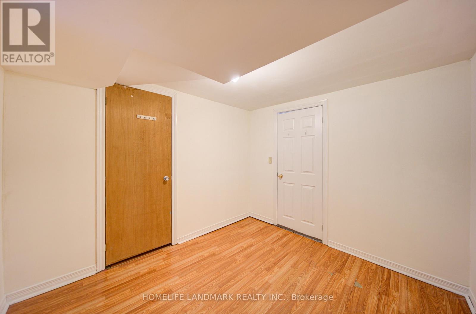 880 Shaw Street, Toronto, Ontario  M6G 3M2 - Photo 37 - W12864048