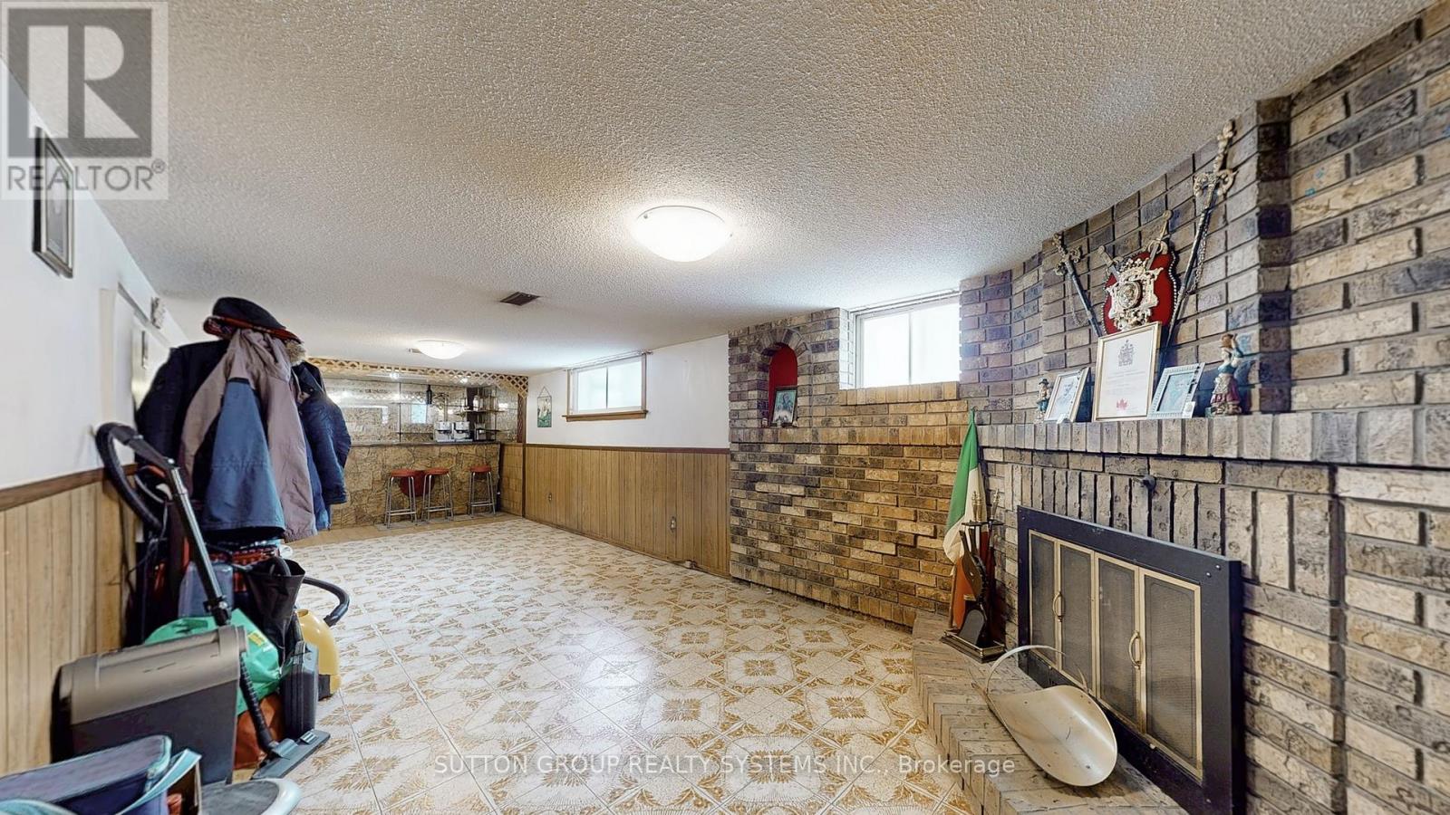 199 Strathnairn Avenue, Toronto, Ontario  M6M 2G6 - Photo 19 - W12864090