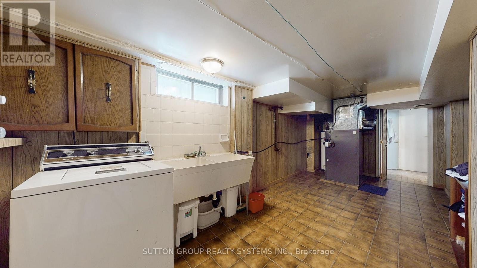 199 Strathnairn Avenue, Toronto, Ontario  M6M 2G6 - Photo 27 - W12864090