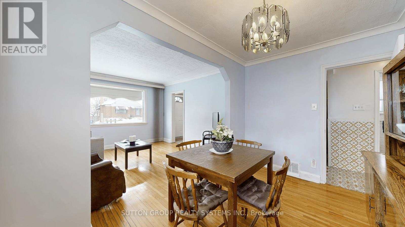 199 Strathnairn Avenue, Toronto, Ontario  M6M 2G6 - Photo 9 - W12864090