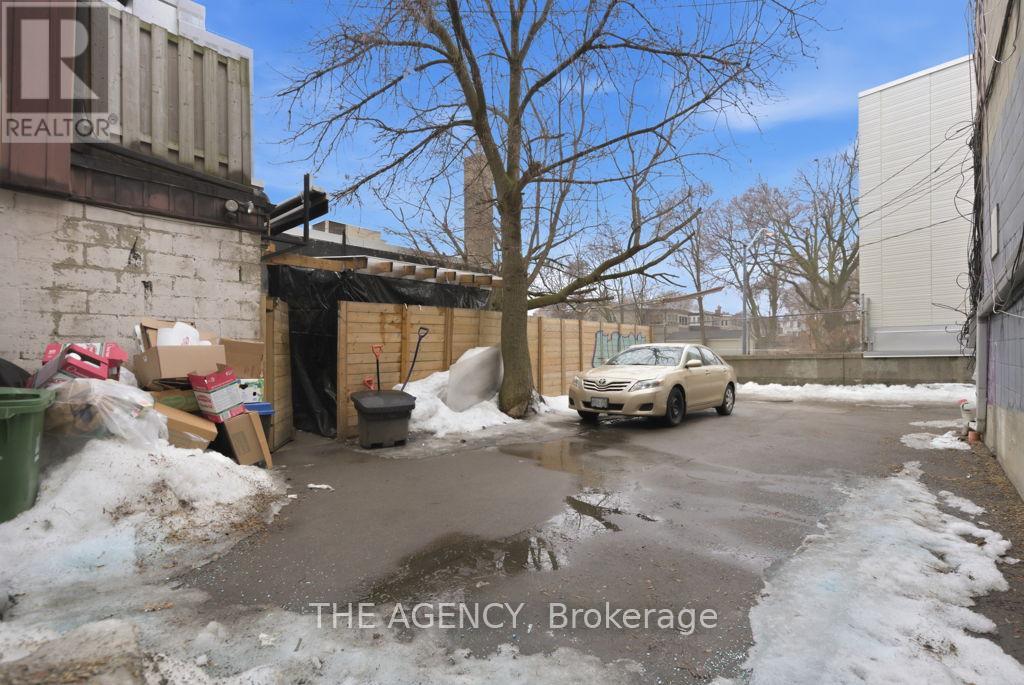 2144 Yonge Street, Toronto, Ontario  M4S 2A8 - Photo 5 - C12864112