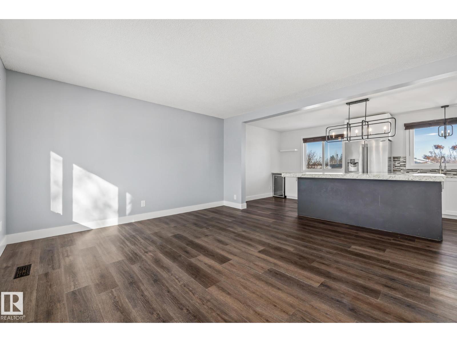 14911 96 St Nw, Edmonton, Alberta  T5E 4B9 - Photo 6 - E4472806