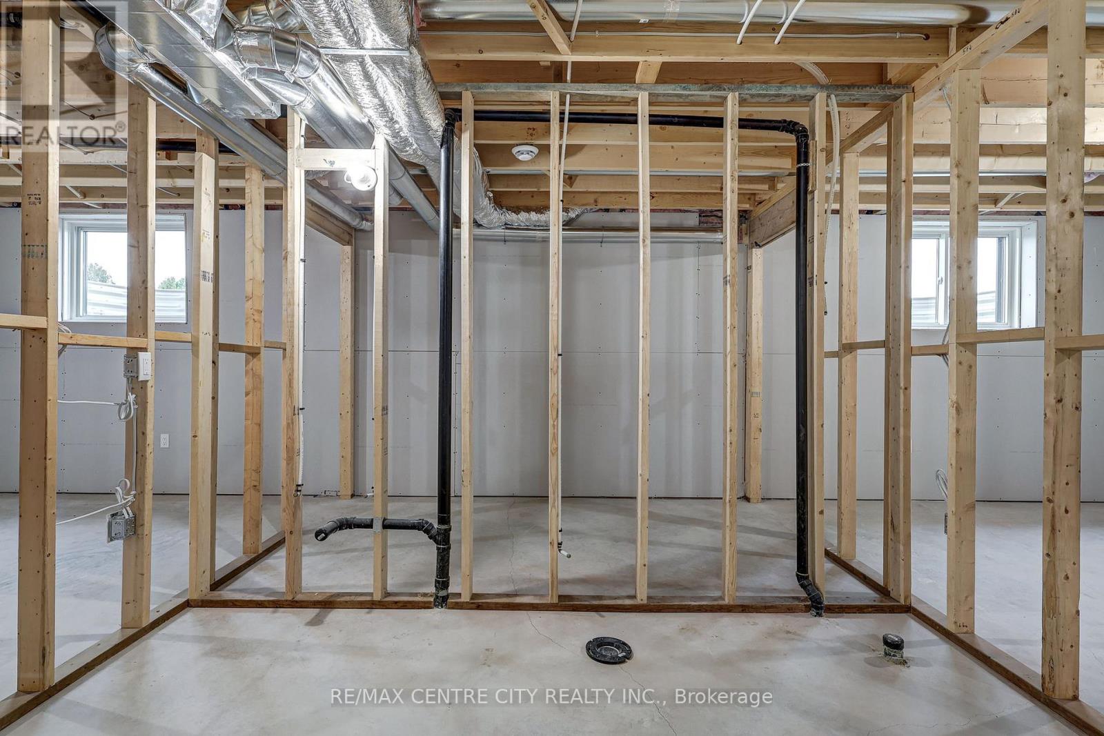 56081 Maverick Court, Bayham, Ontario  N0J 1Y0 - Photo 17 - X12864104