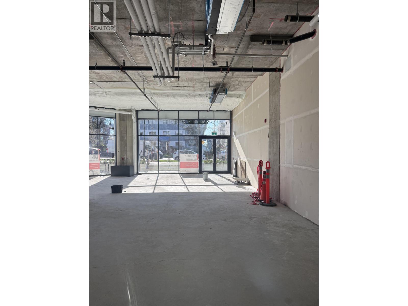 156 422 E 3rd Street, North Vancouver, British Columbia  V7L 0K1 - Photo 3 - C8076823