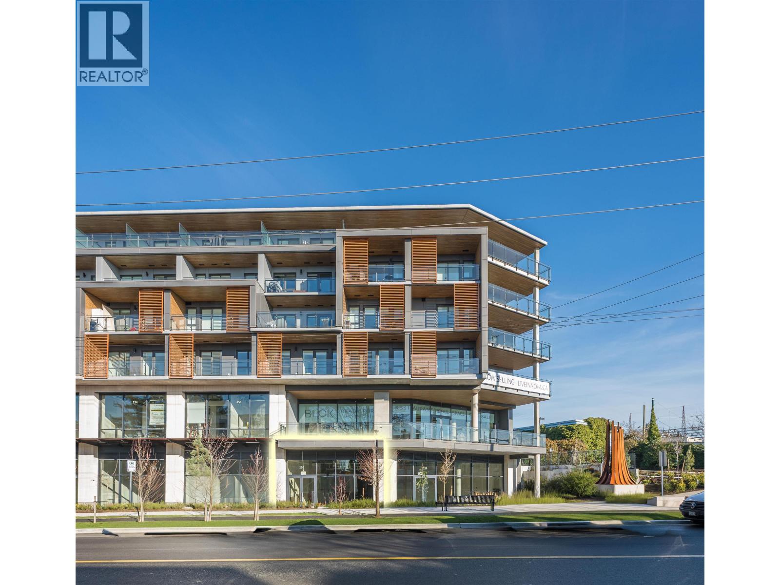 156 422 E 3RD STREET, north vancouver, British Columbia