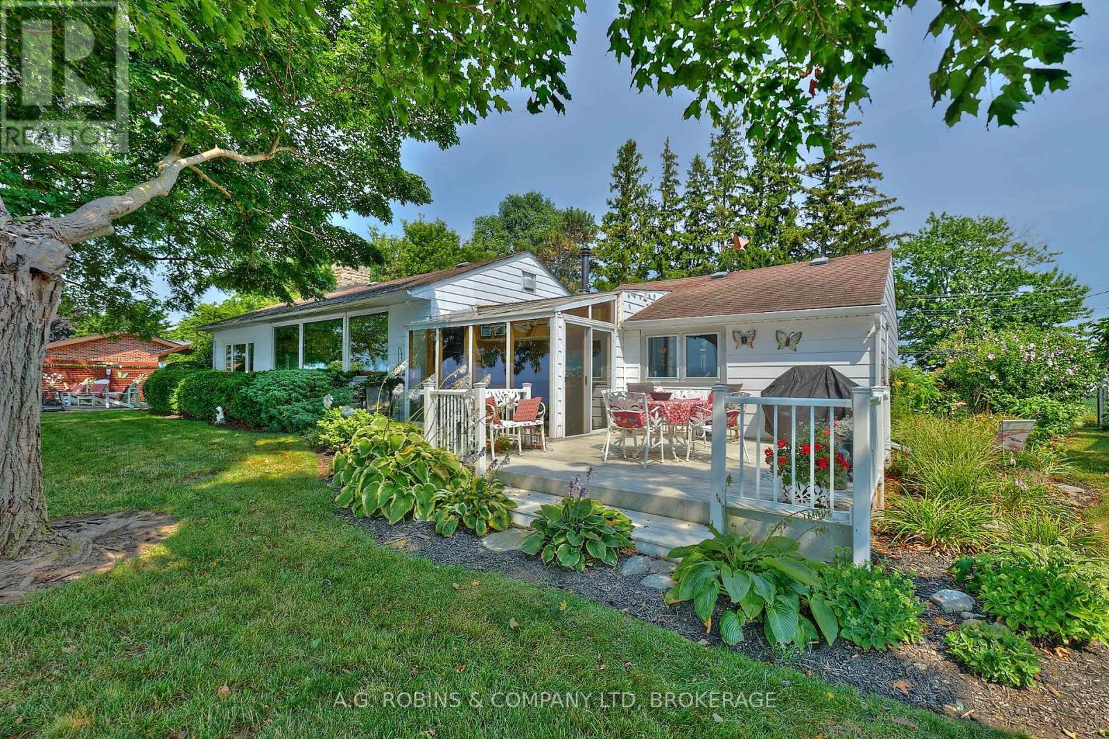 10773 Lakeshore Road, Wainfleet, Ontario  L0S 1V0 - Photo 2 - X12707878