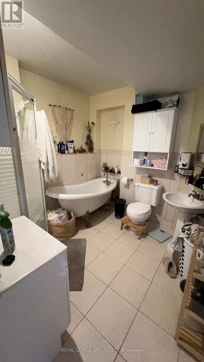 63 Jackson Court E, Welland, Ontario  L3C 7G4 - Photo 22 - X12864098