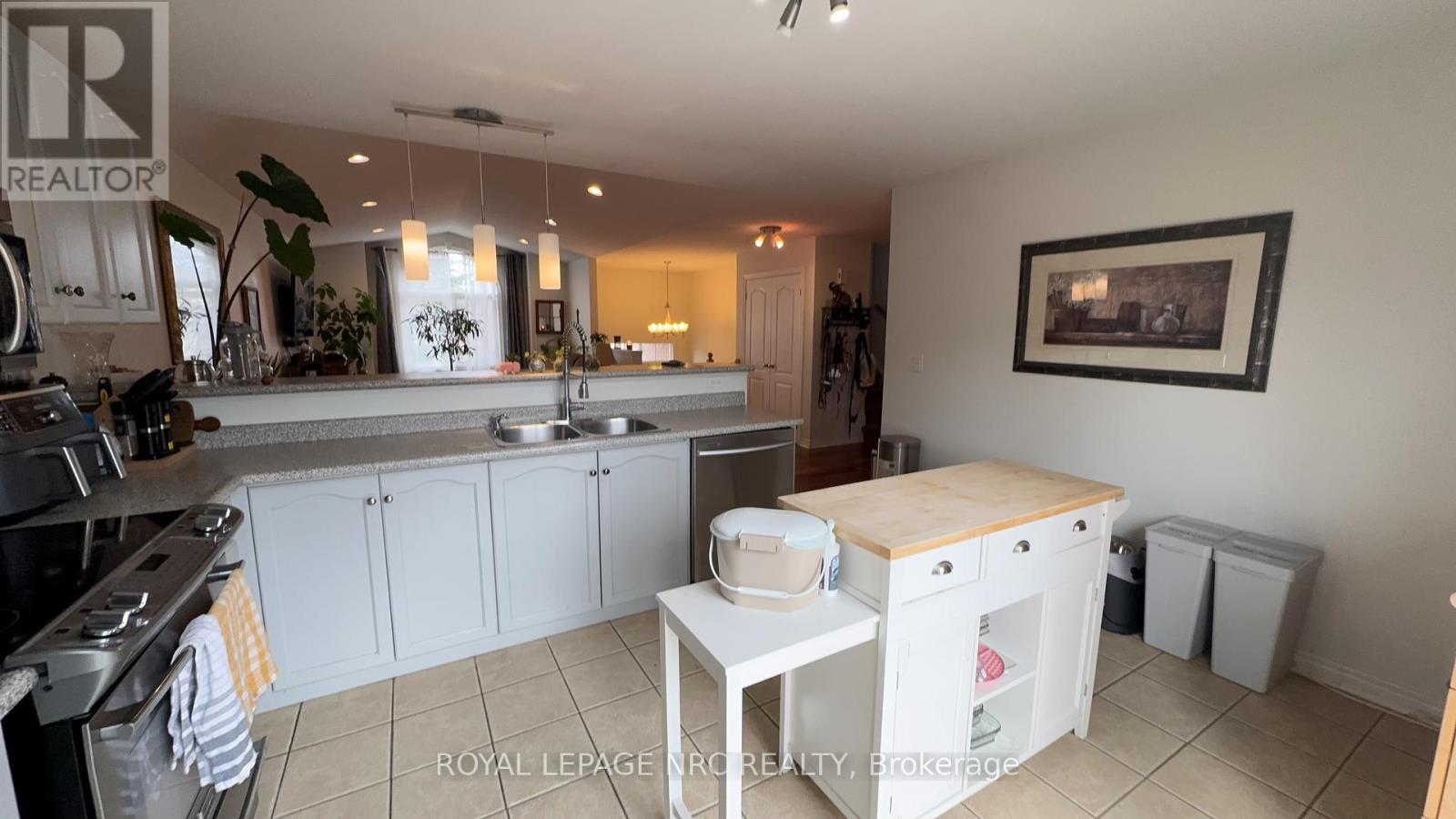 63 Jackson Court E, Welland, Ontario  L3C 7G4 - Photo 8 - X12864098