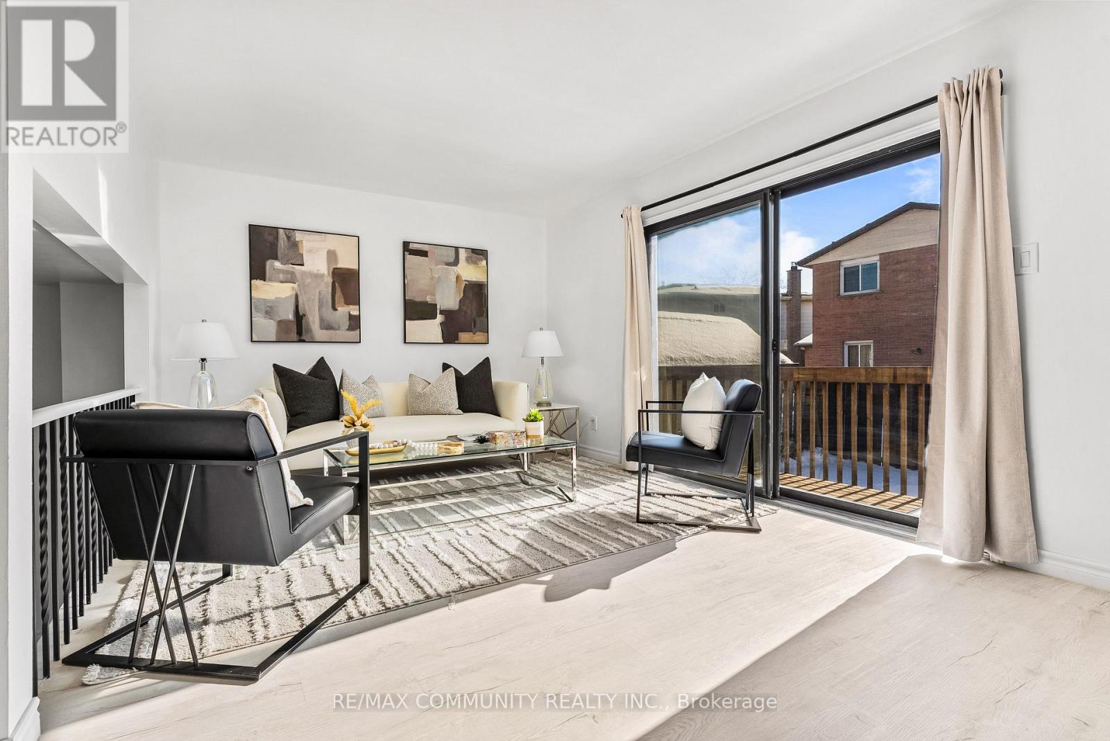 42 Kay Drive, Toronto, Ontario  M9V 4V6 - Photo 13 - W12864068