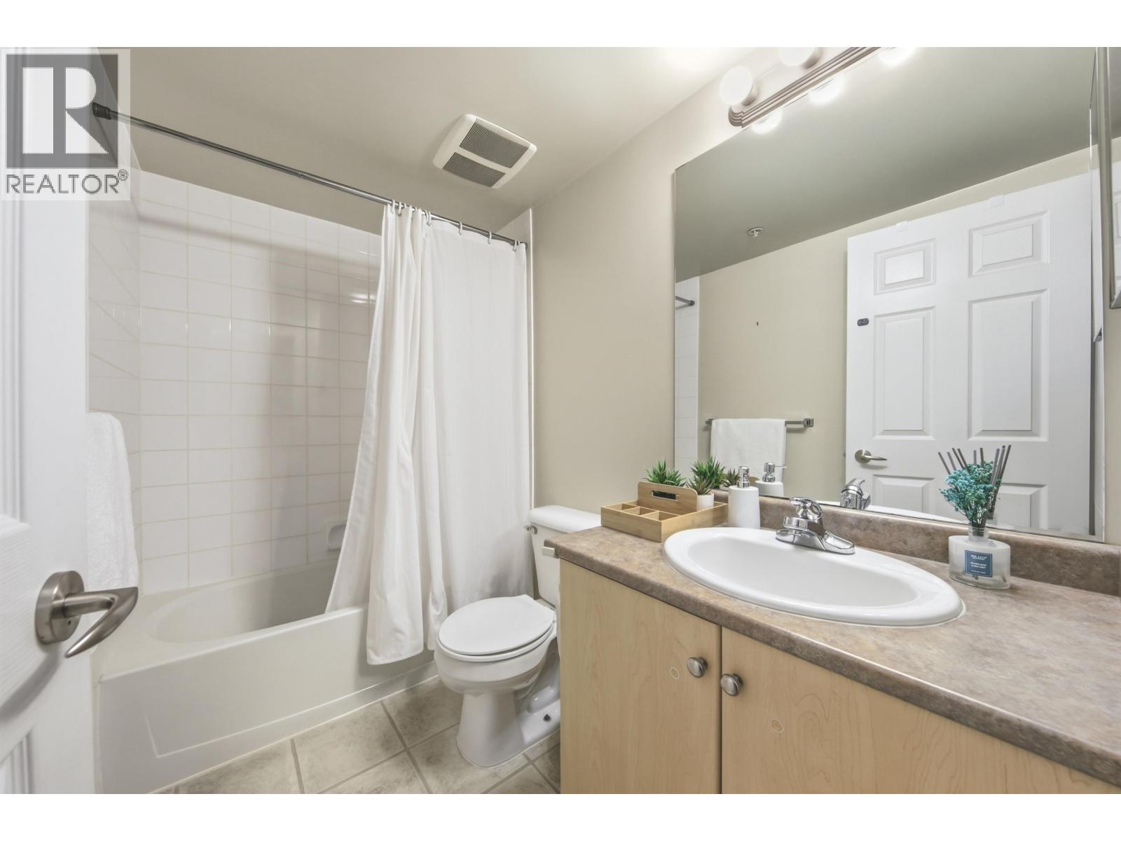 3113 240 Sherbrooke Street, New Westminster, British Columbia  V3L 0A4 - Photo 17 - R3097815