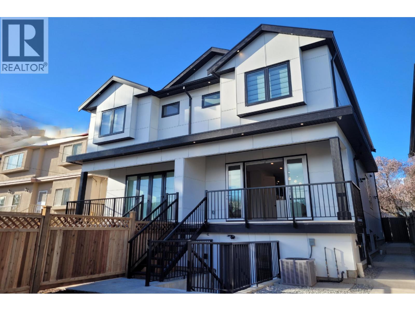 1 560 W 63rd Avenue, Vancouver, British Columbia  V6P 2G8 - Photo 2 - R3097831