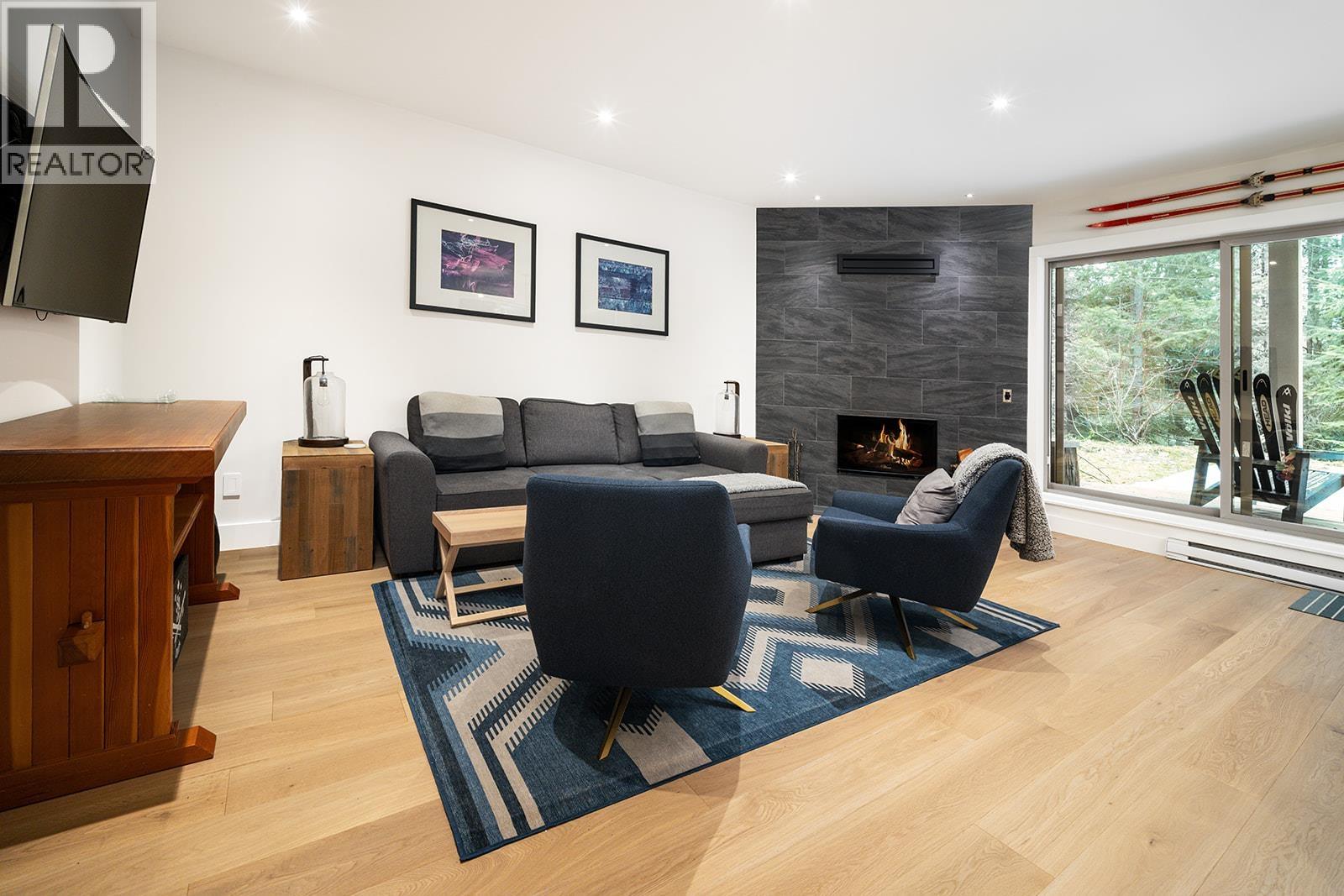 3114 St Moritz Crescent, Whistler, British Columbia  V8E 0V8 - Photo 3 - R3097835