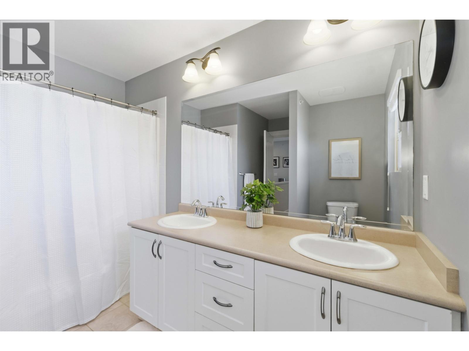 10651 Kimola Way, Maple Ridge, British Columbia  V2W 0B5 - Photo 16 - R3097769