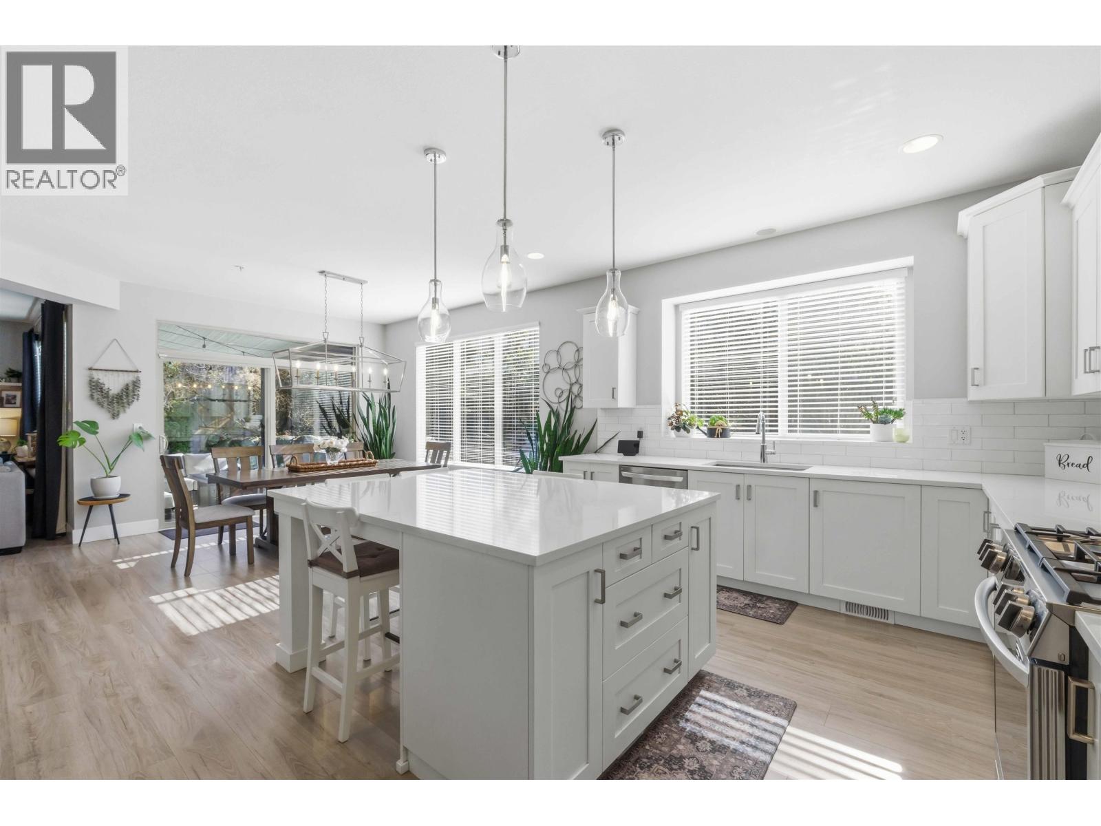 10651 Kimola Way, Maple Ridge, British Columbia  V2W 0B5 - Photo 5 - R3097769