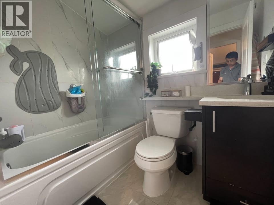 2258 Fraserview Drive, Vancouver, British Columbia  V5P 2N4 - Photo 8 - R3097818