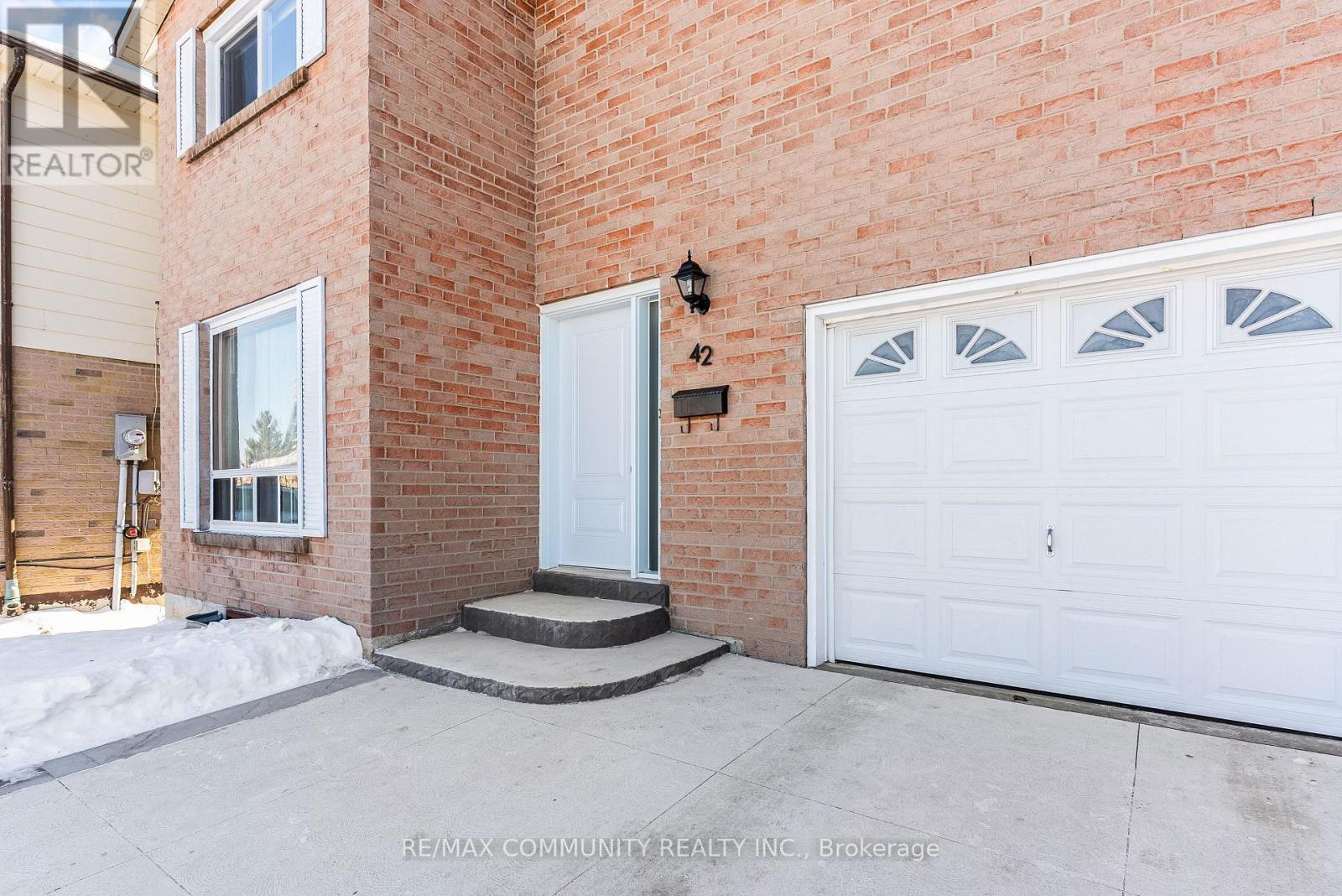 42 Kay Drive, Toronto, Ontario  M9V 4V6 - Photo 37 - W12864068