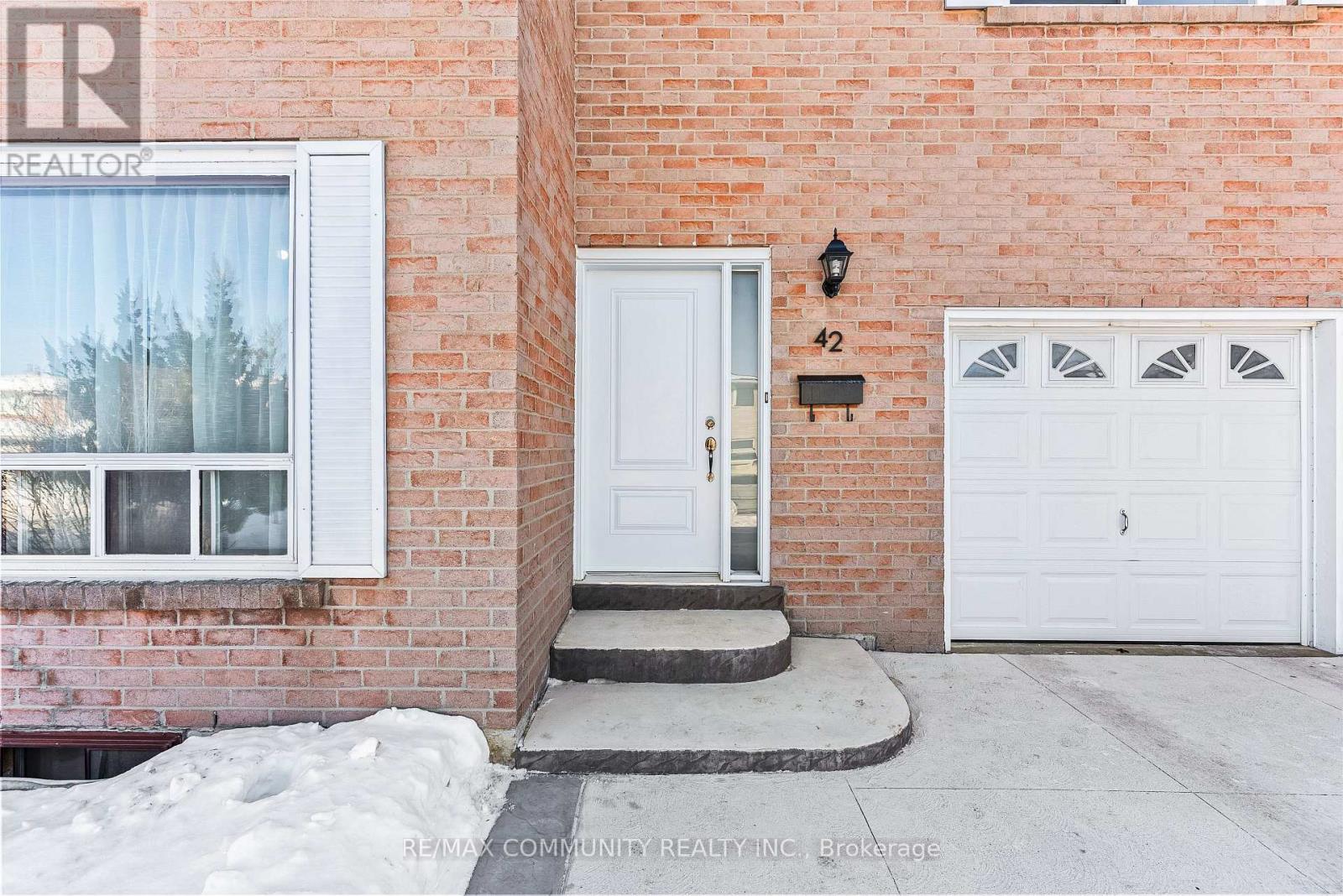 42 Kay Drive, Toronto, Ontario  M9V 4V6 - Photo 39 - W12864068