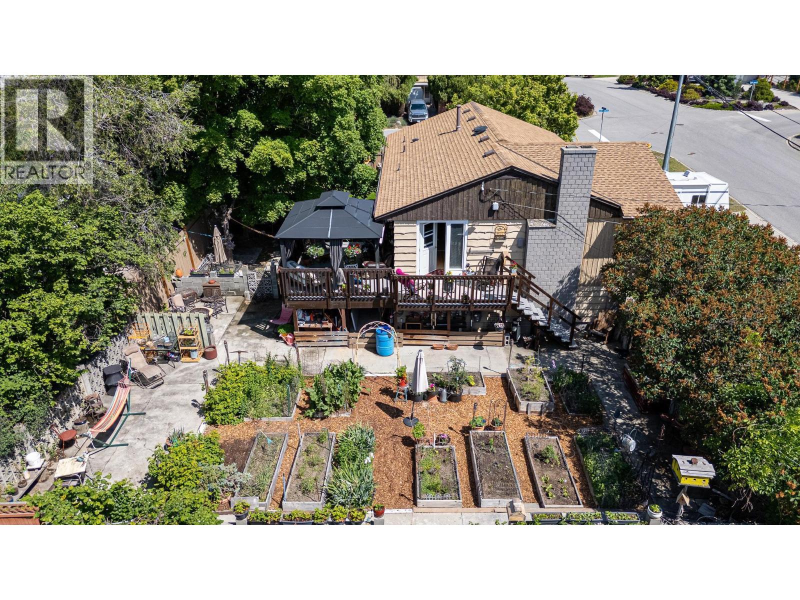 188 Walden Crescent, Penticton, British Columbia  V2A 1R7 - Photo 8 - 10378660