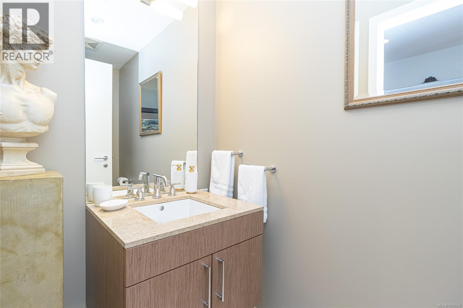 105 100 Saghalie Rd, Victoria, British Columbia  V9A 0A1 - Photo 7 - 1028226