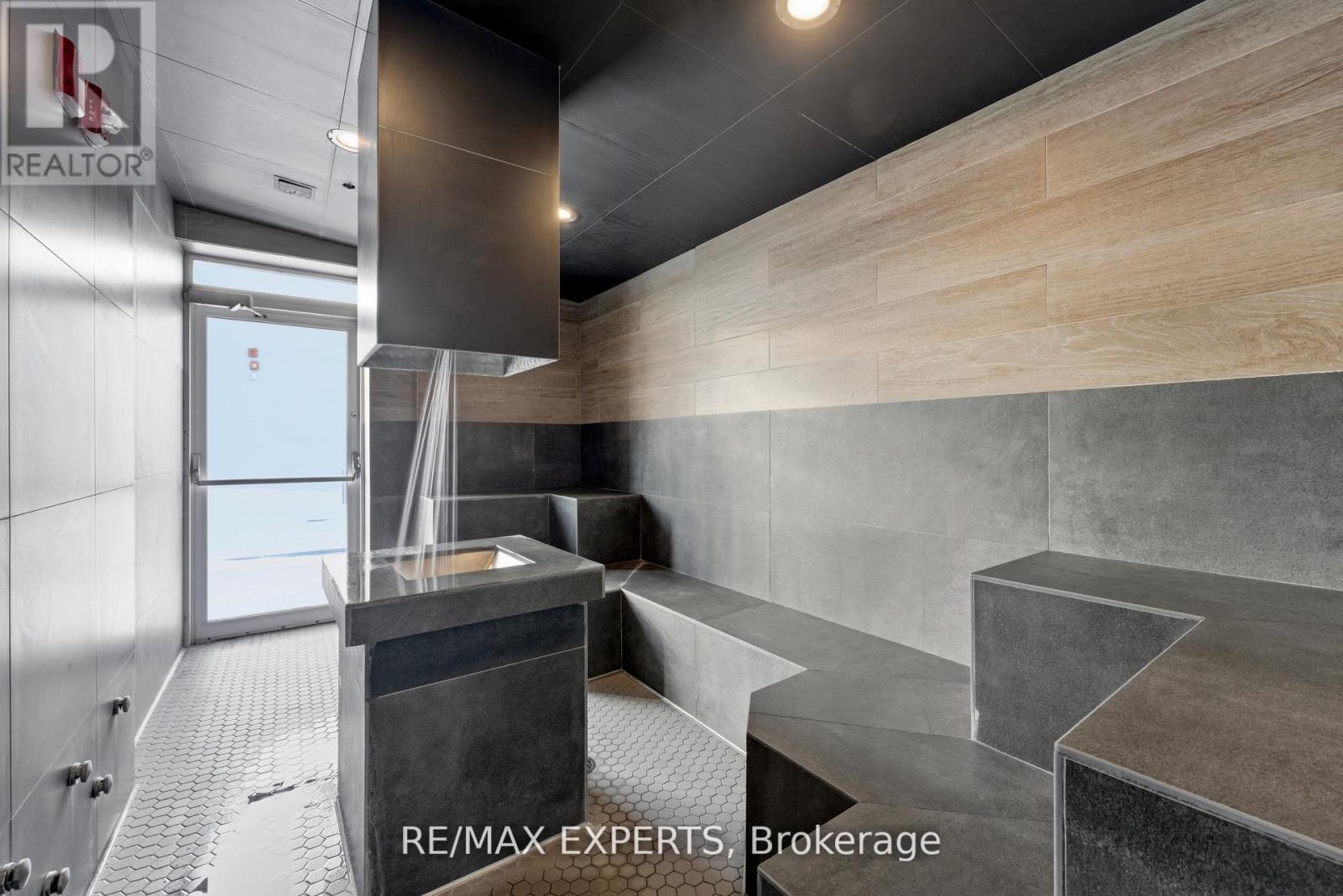 410 - 3018 Yonge Street, Toronto, Ontario  M4N 0A5 - Photo 28 - C12864126