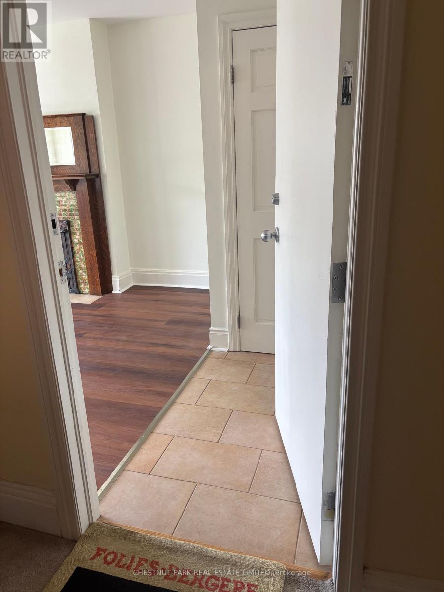 #2 - 684 Shaw Street, Toronto, Ontario  M6G 3L7 - Photo 3 - C12864128