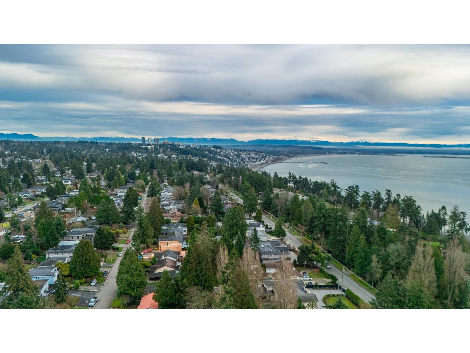 13600 BLACKBURN AVENUE, White Rock, British Columbia