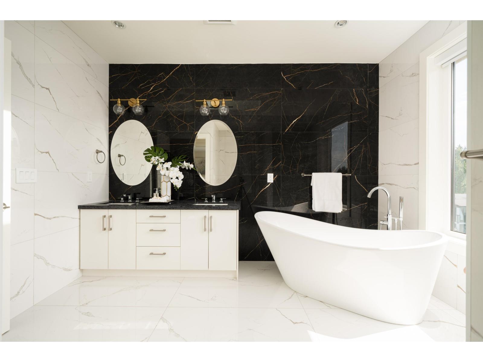 13600 Blackburn Avenue, White Rock, British Columbia  V4B 2Y8 - Photo 23 - R3097823